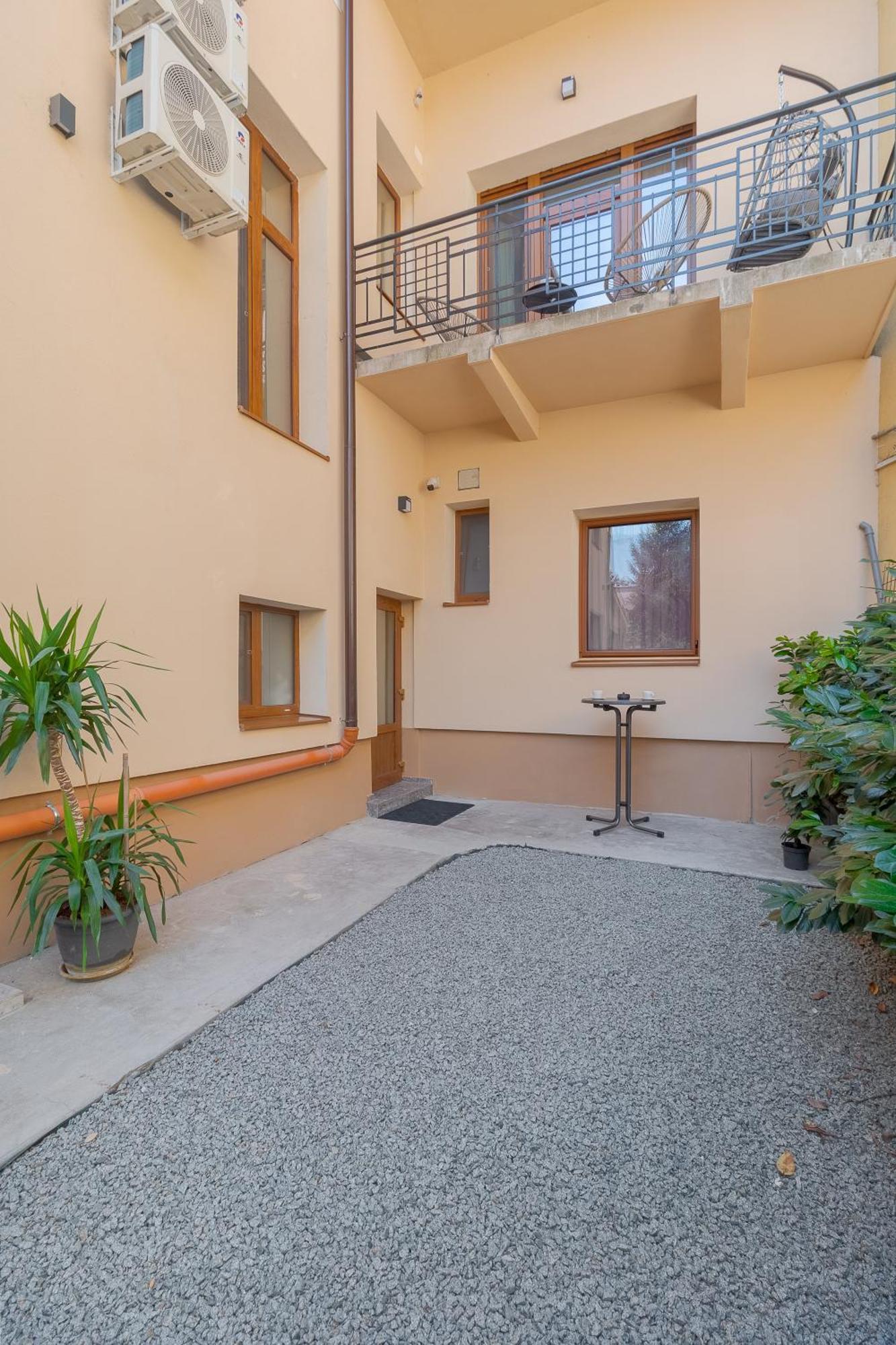 Oasis Rooms Oradea Exterior foto